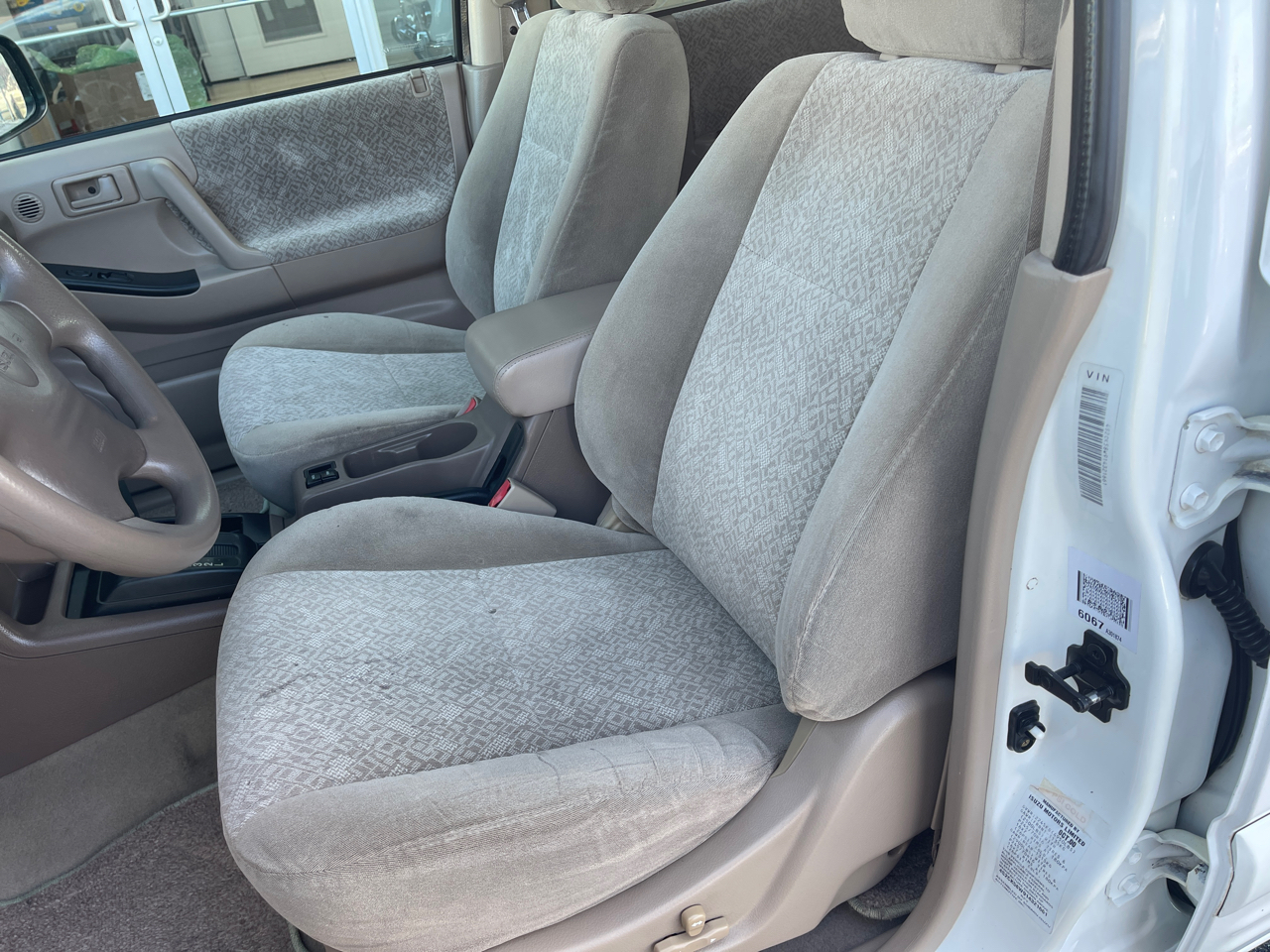 Isuzu Rodeo S V6 2WD 2001