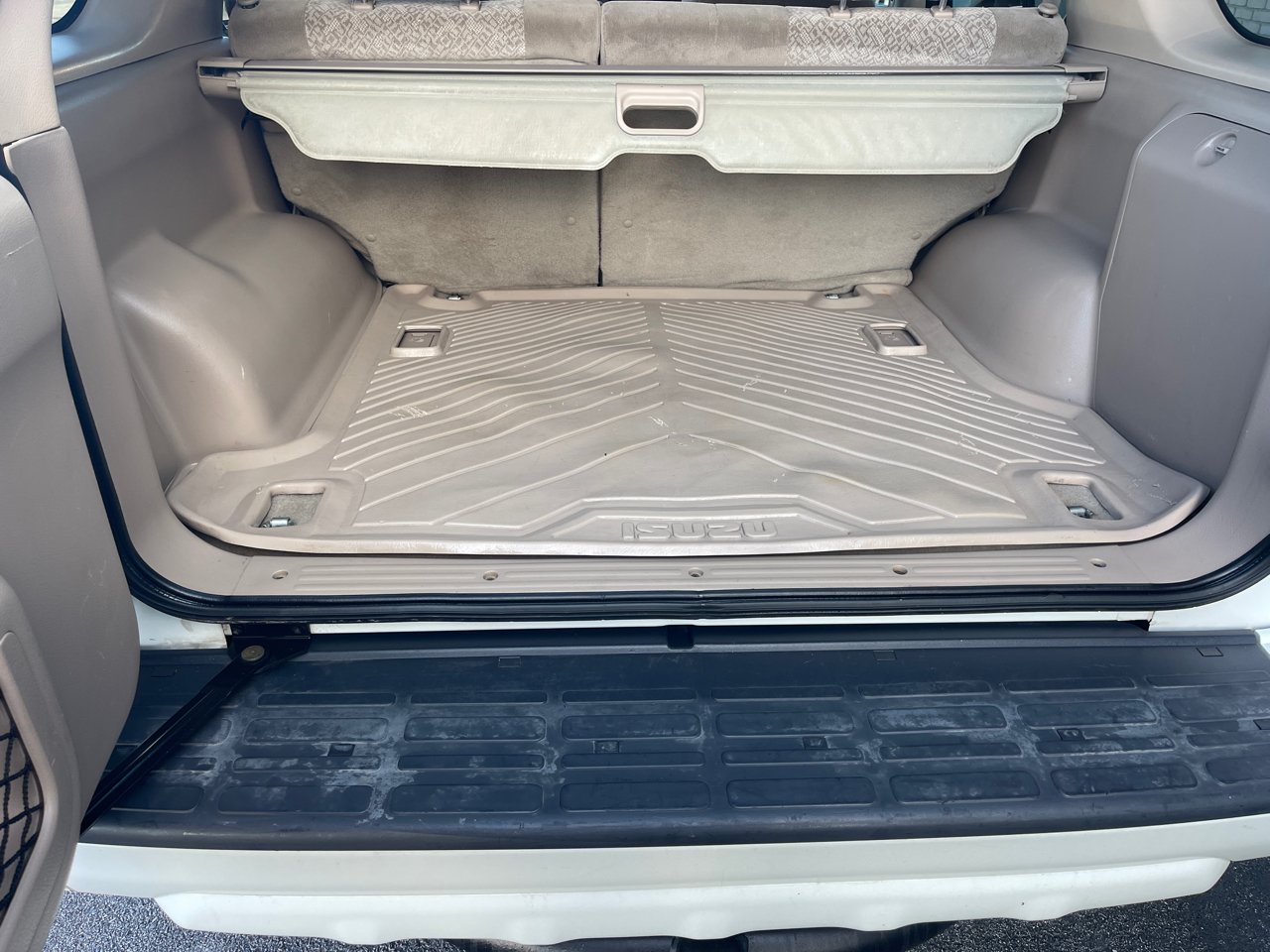 Isuzu Rodeo S V6 2WD 2001