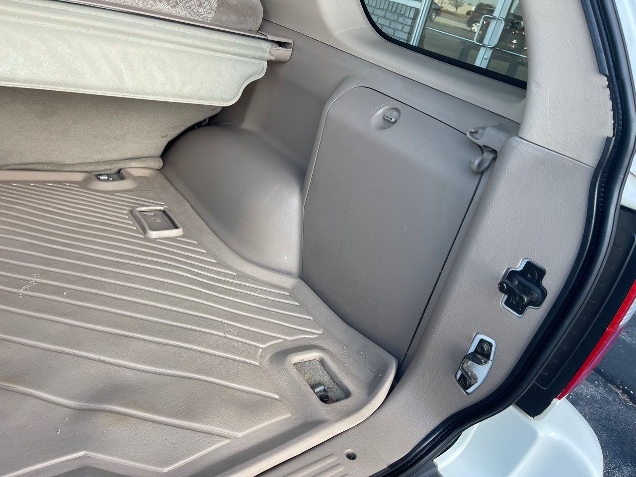 Isuzu Rodeo S V6 2WD 2001