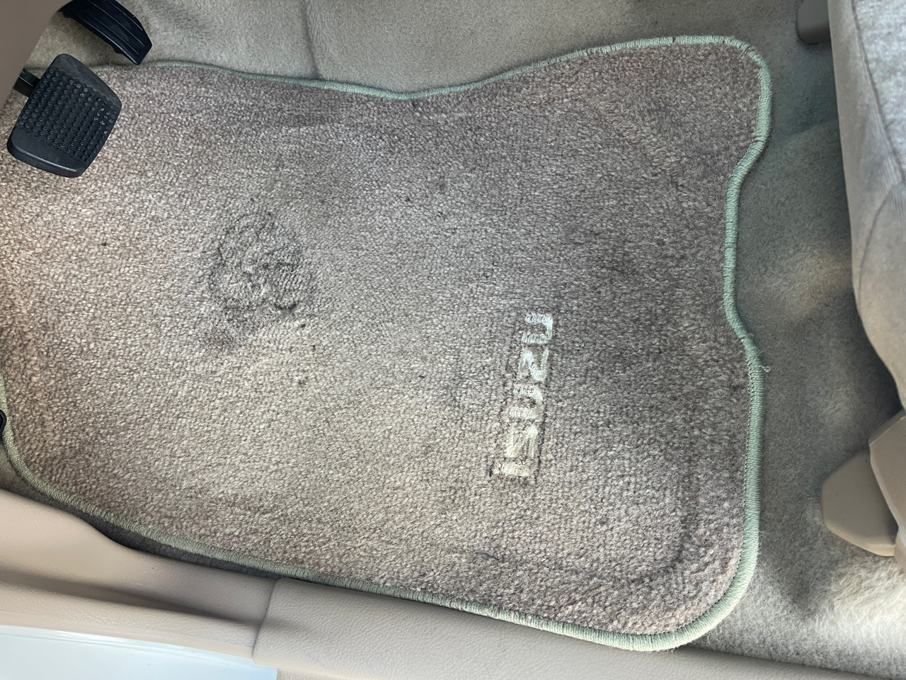 Isuzu Rodeo S V6 2WD 2001