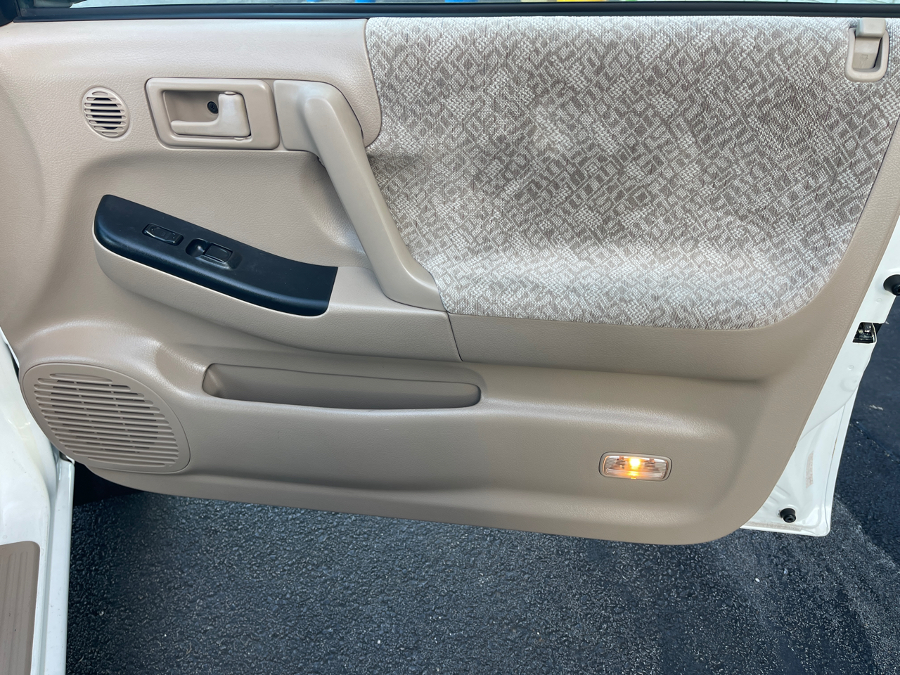 Isuzu Rodeo S V6 2WD 2001