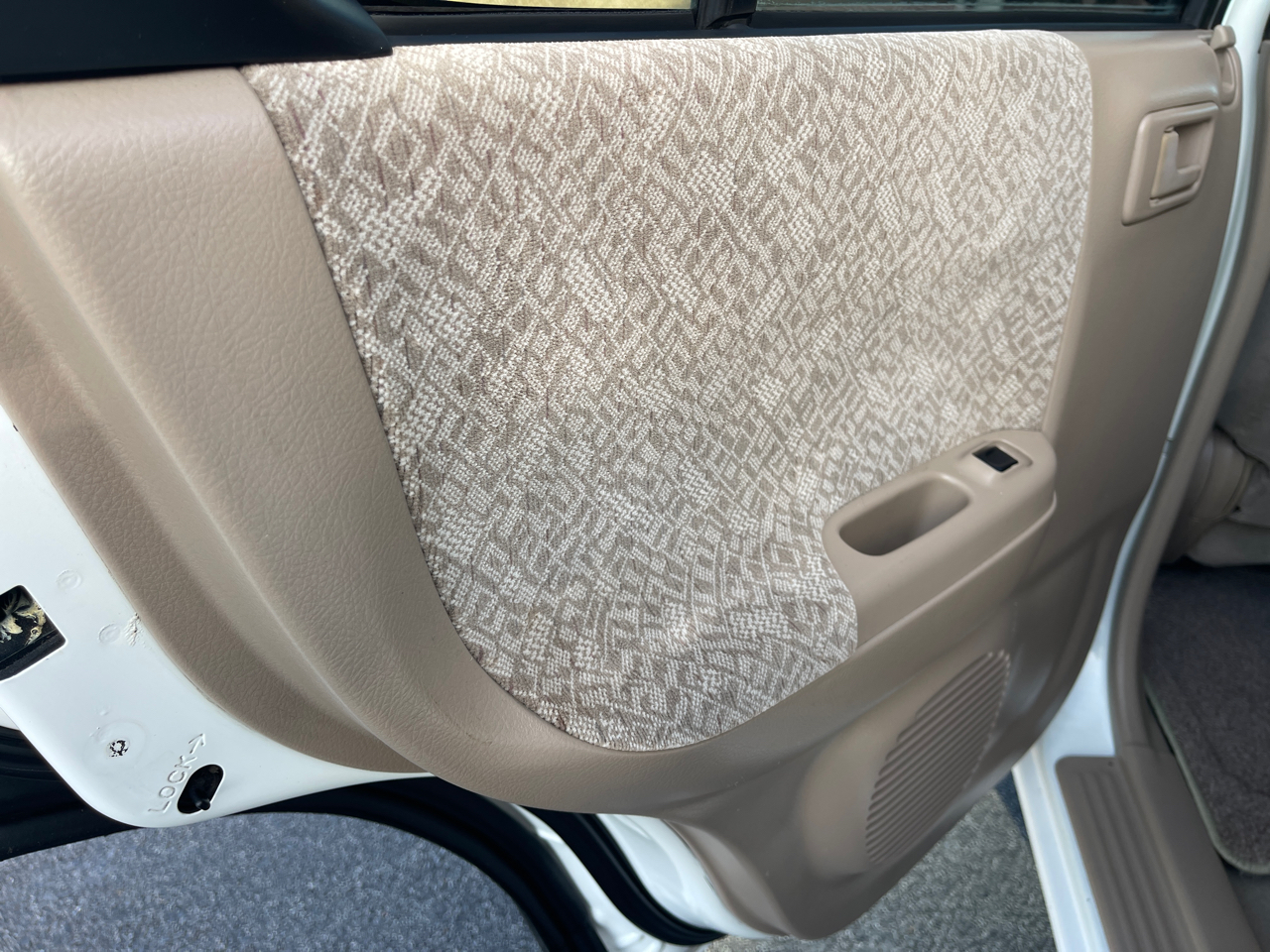 Isuzu Rodeo S V6 2WD 2001