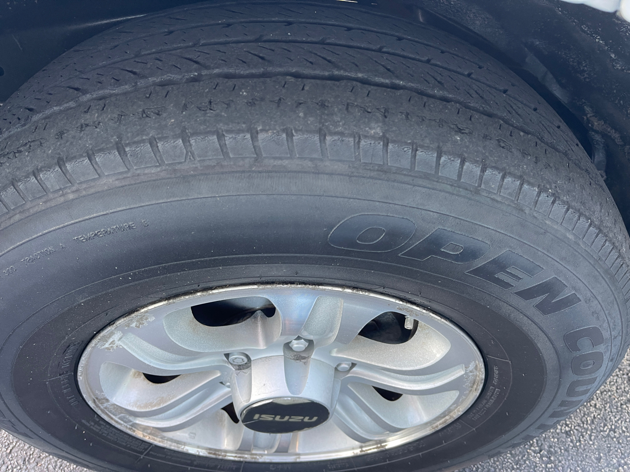 Isuzu Rodeo S V6 2WD 2001