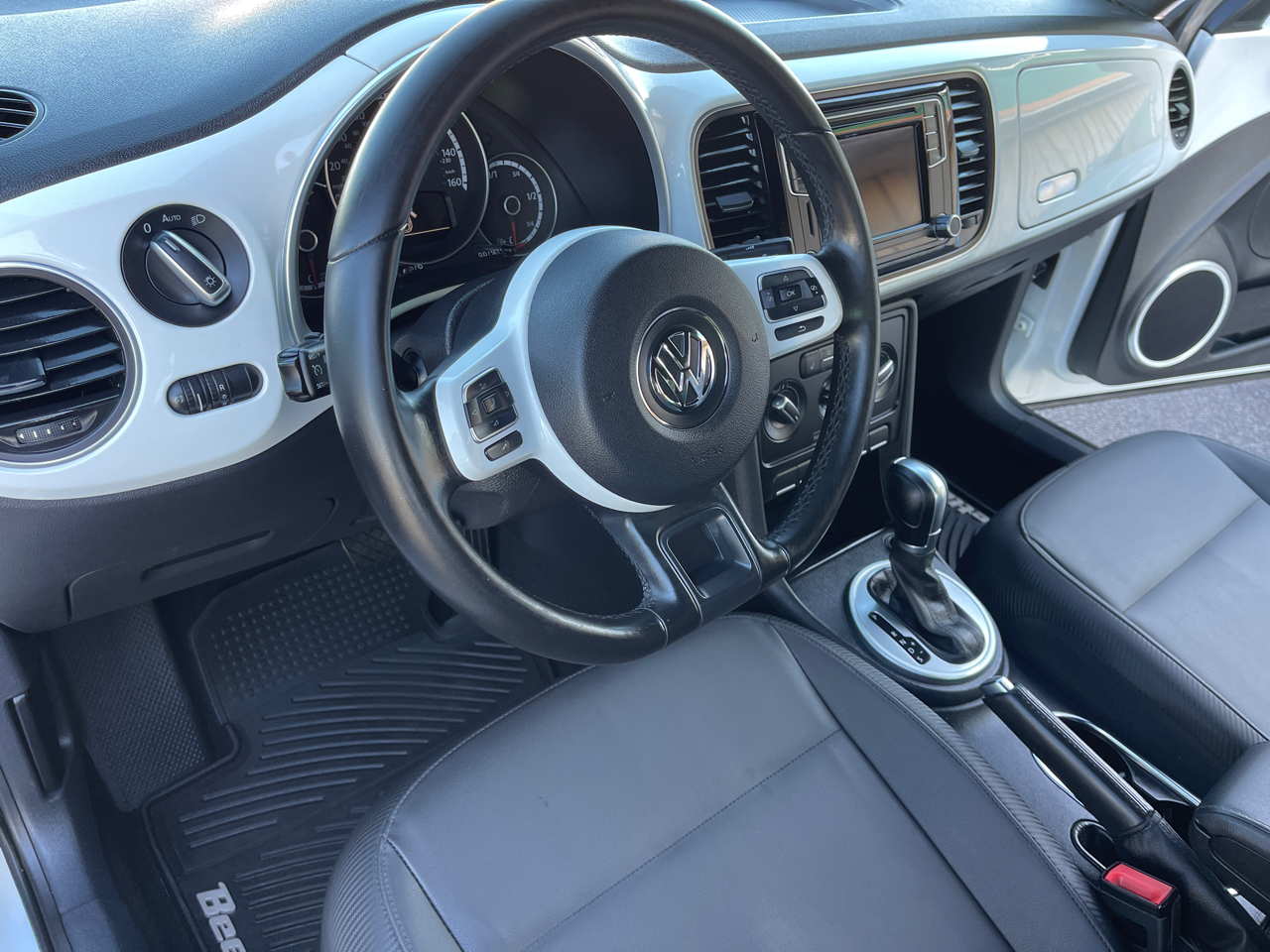 Volkswagen Beetle 1.8T PZEV 6A 2016