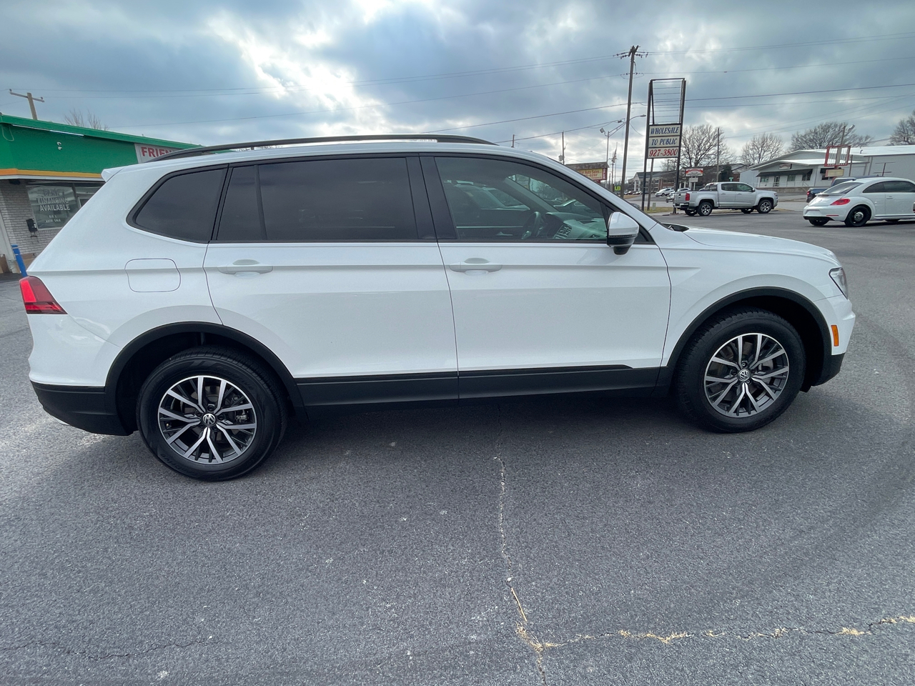 Volkswagen Tiguan S 2021