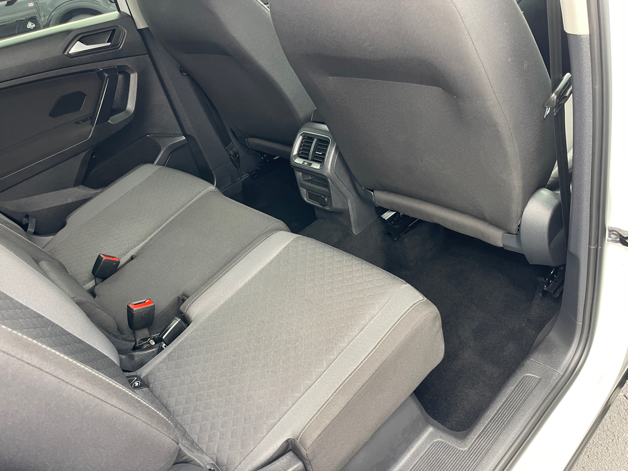 Volkswagen Tiguan S 2021