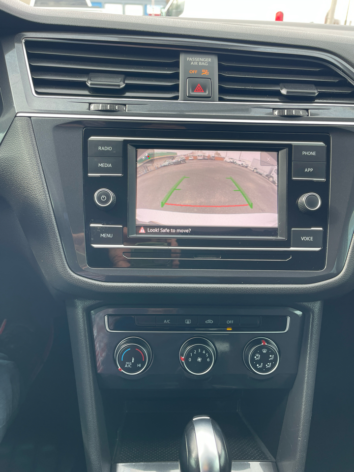 Volkswagen Tiguan S 2021