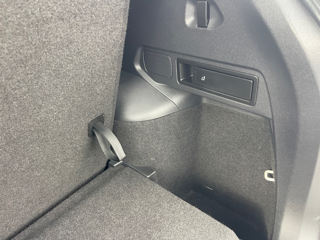 Volkswagen Tiguan S 2021