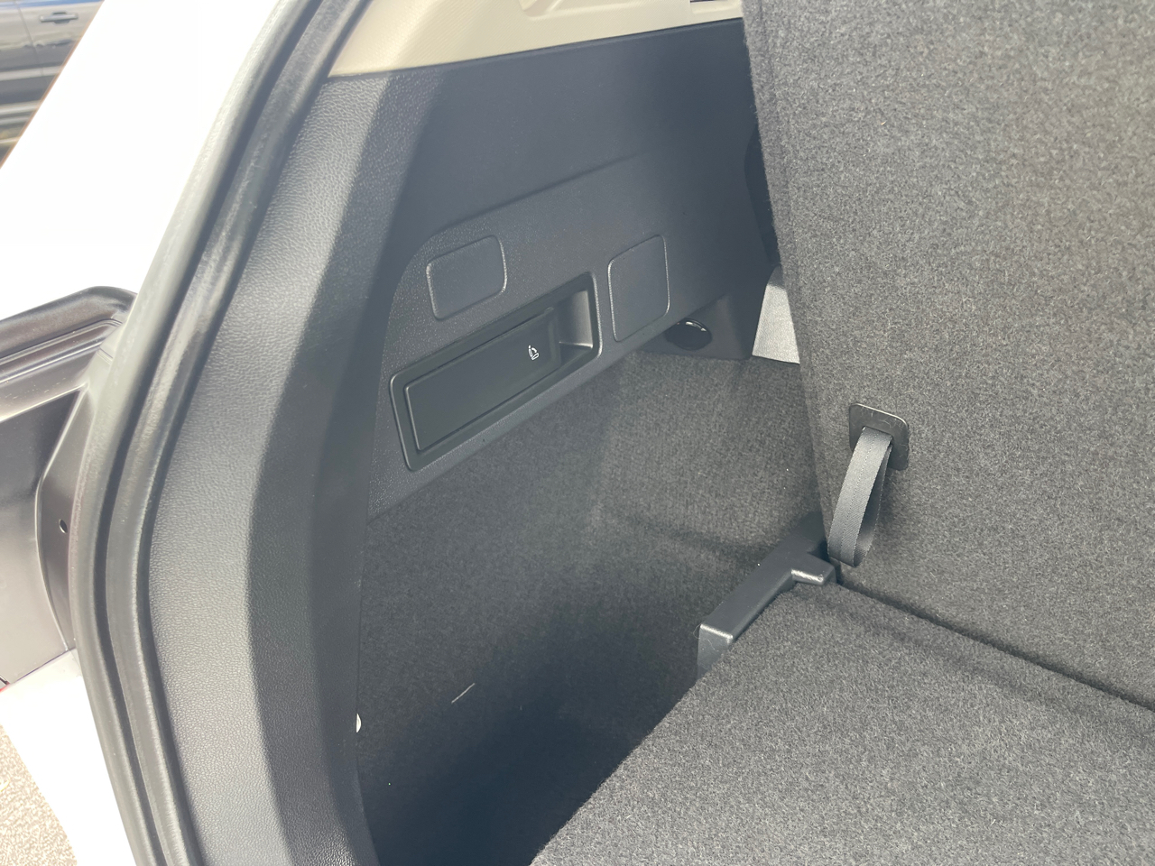 Volkswagen Tiguan S 2021