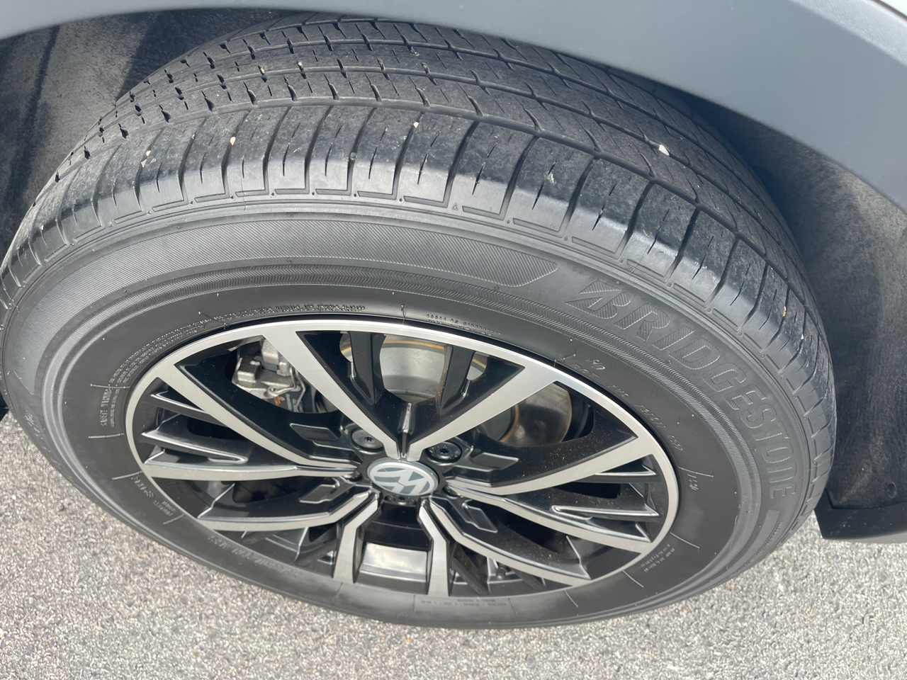 Volkswagen Tiguan S 2021