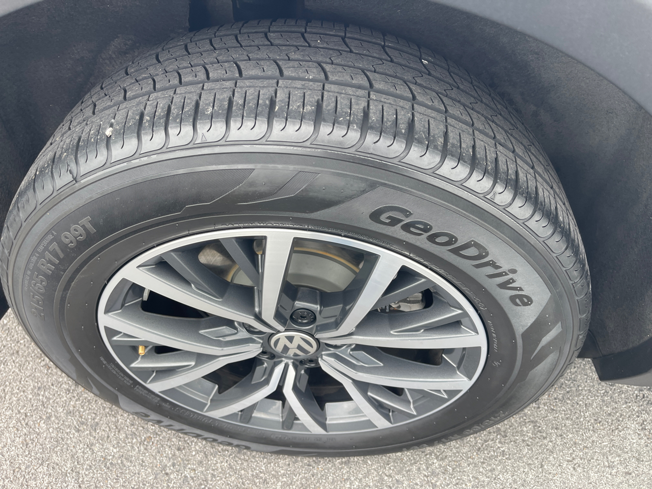 Volkswagen Tiguan S 2021