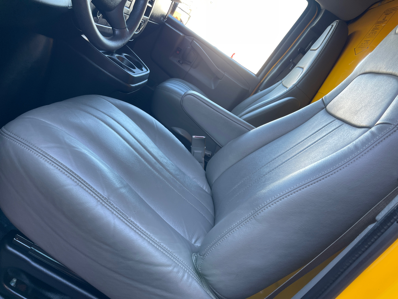 GMC Savana G3500 177 in. 2021