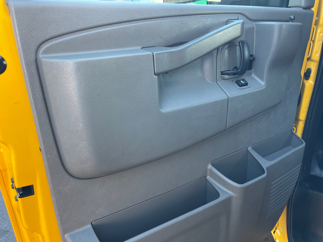 GMC Savana G3500 177 in. 2021