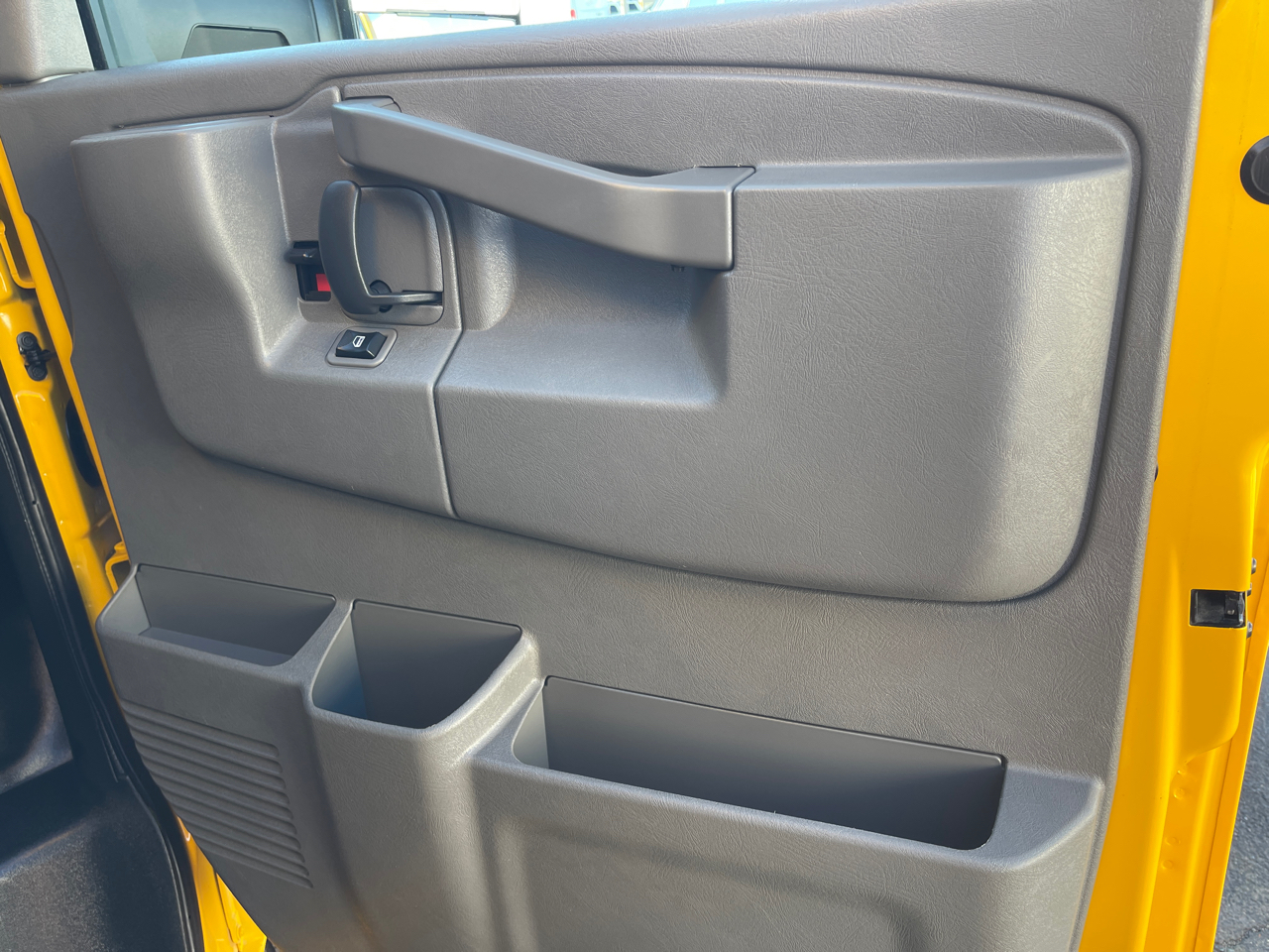 GMC Savana G3500 177 in. 2021