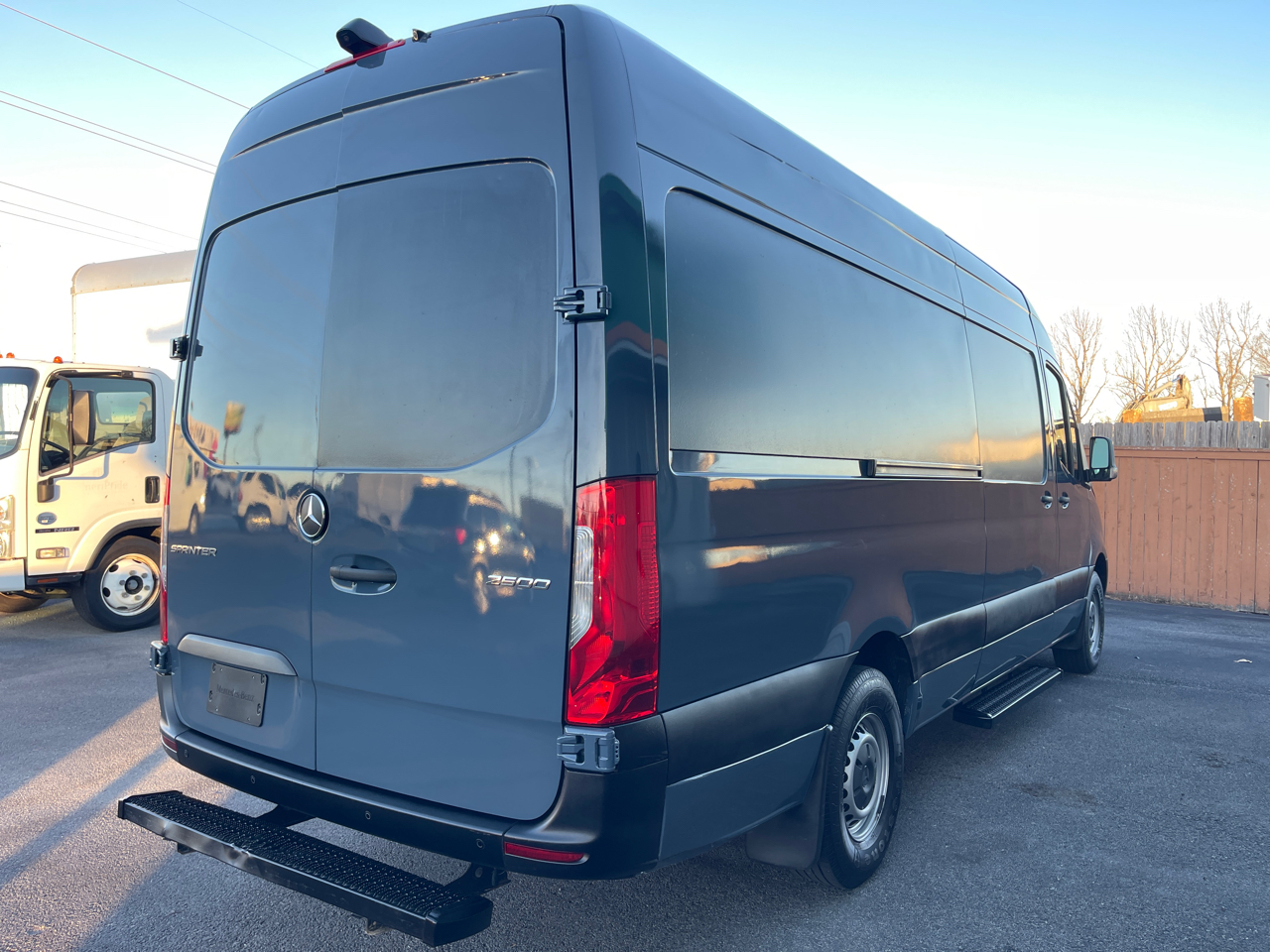 Mercedes-Benz Sprinter 3500 Wagon High Roof 170-in. WB 2019