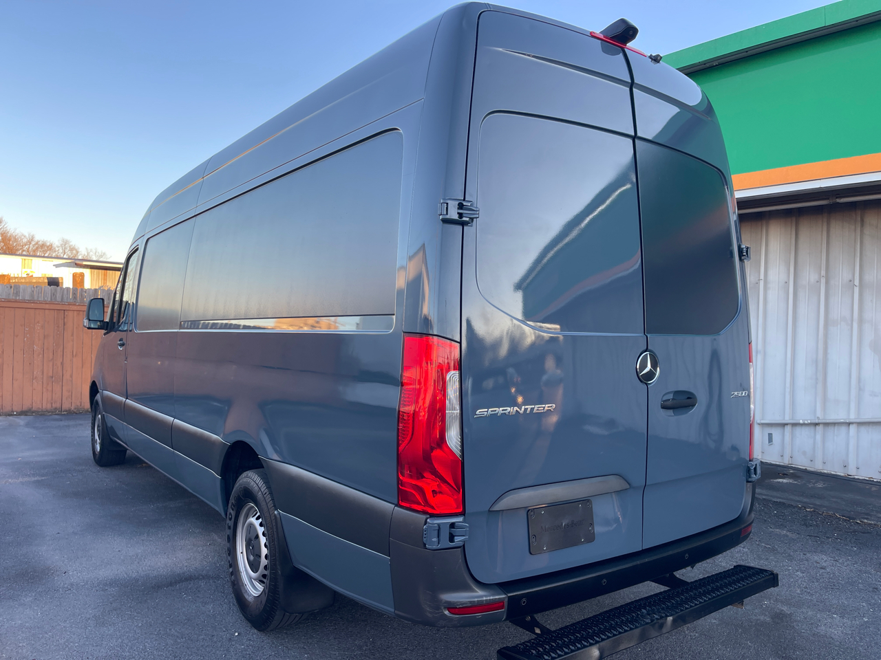 Mercedes-Benz Sprinter 3500 Wagon High Roof 170-in. WB 2019