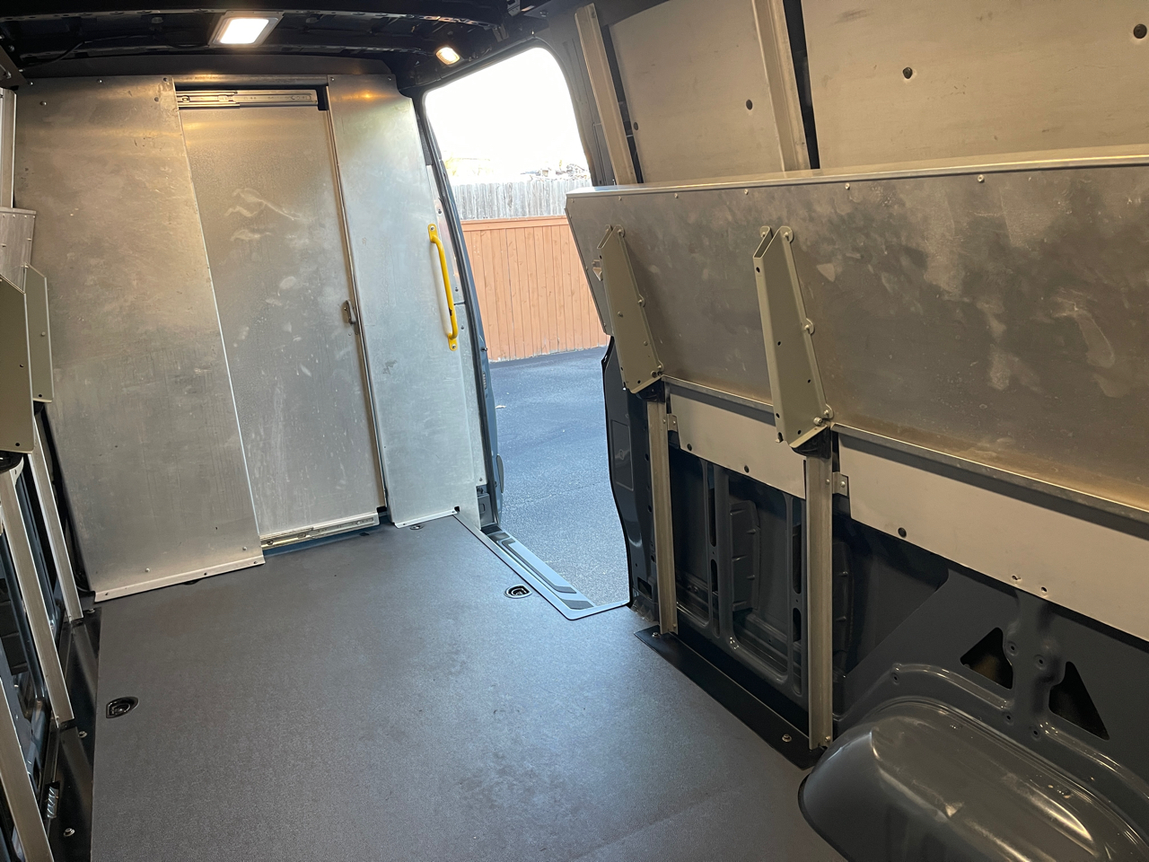 Mercedes-Benz Sprinter 3500 Wagon High Roof 170-in. WB 2019