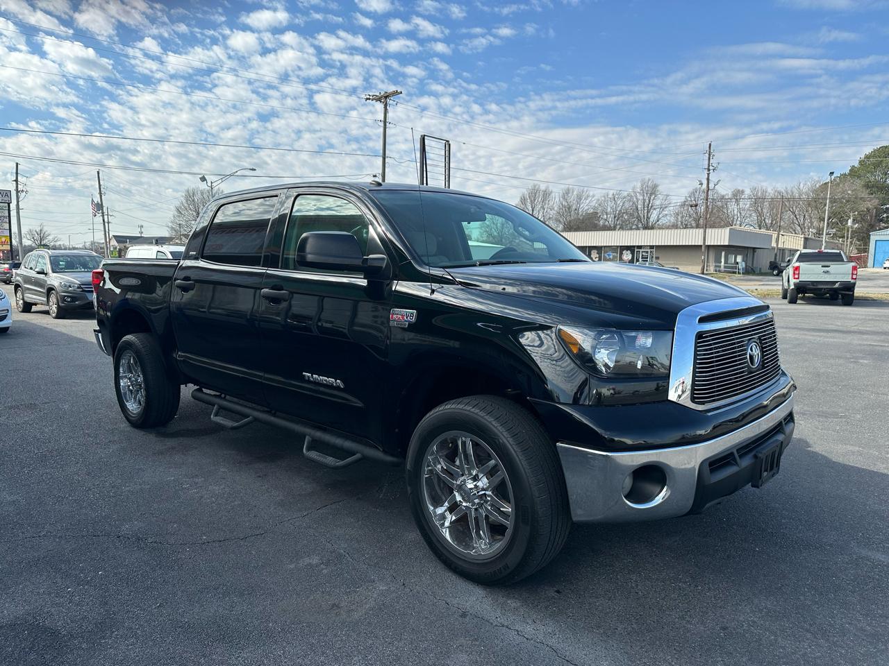 Toyota Tundra Tundra-Grade CrewMax 5.7L 2WD 2010