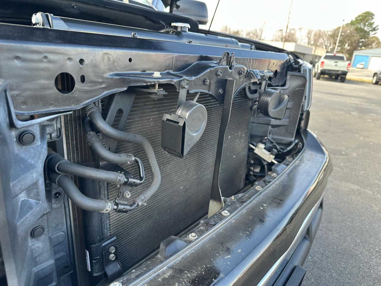 Toyota Tundra Tundra-Grade CrewMax 5.7L 2WD 2010