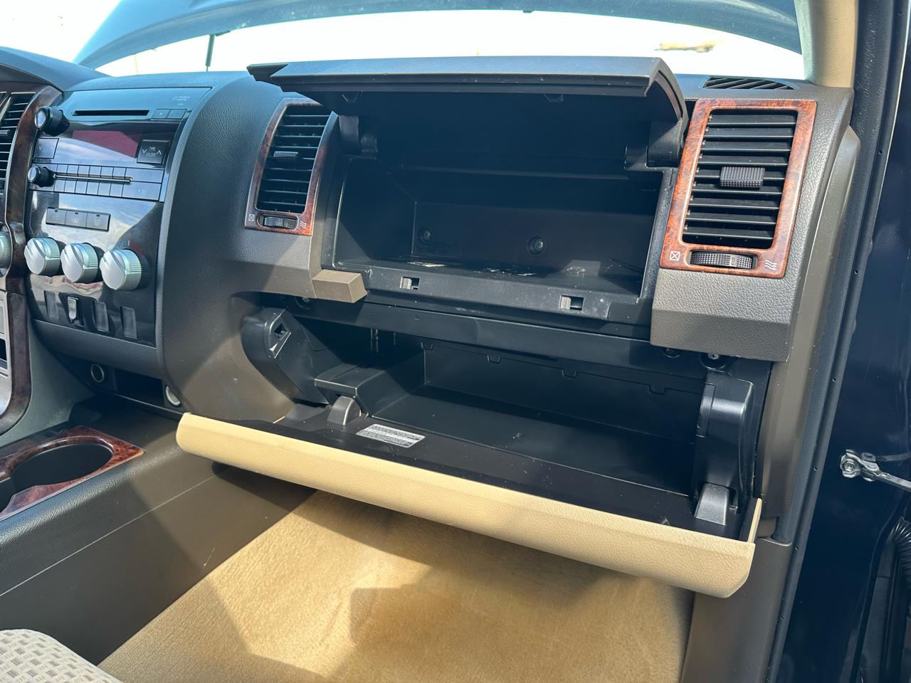 Toyota Tundra Tundra-Grade CrewMax 5.7L 2WD 2010