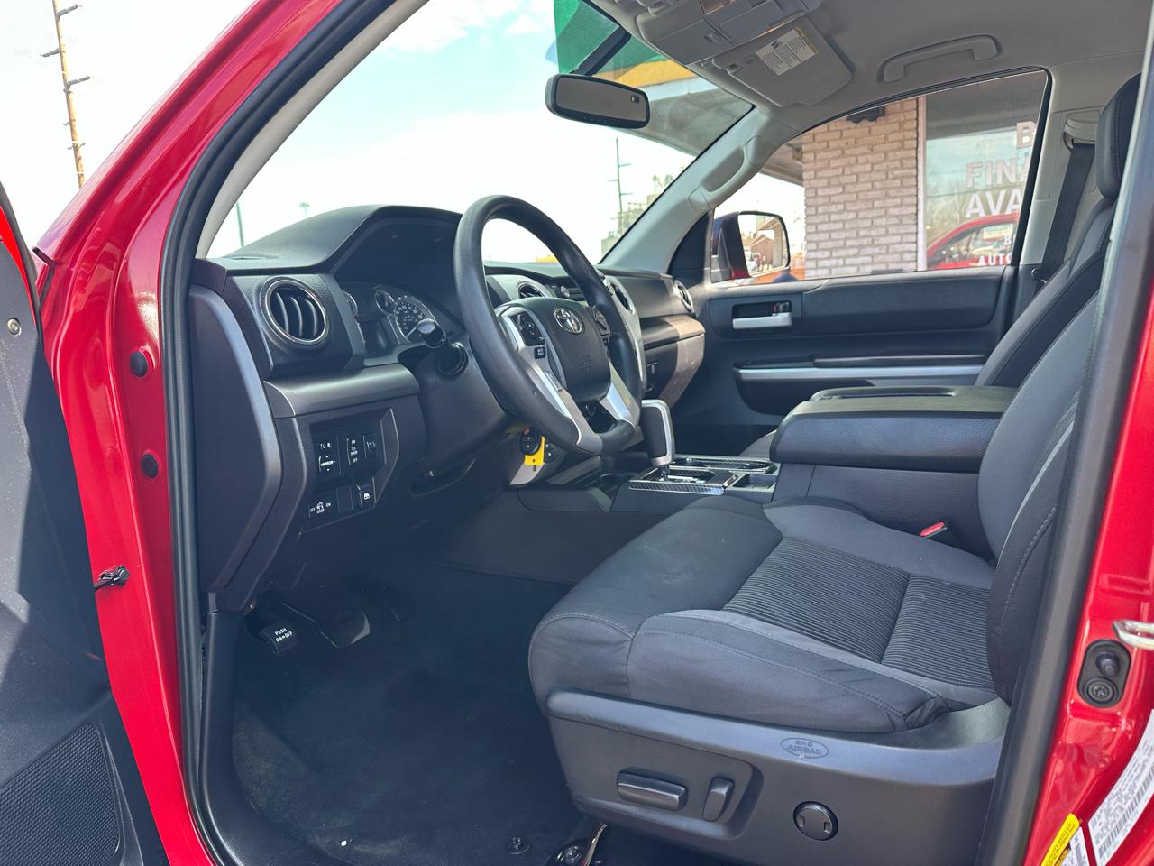 Toyota Tundra SR5 5.7L V8 FFV CrewMax 4WD 2016