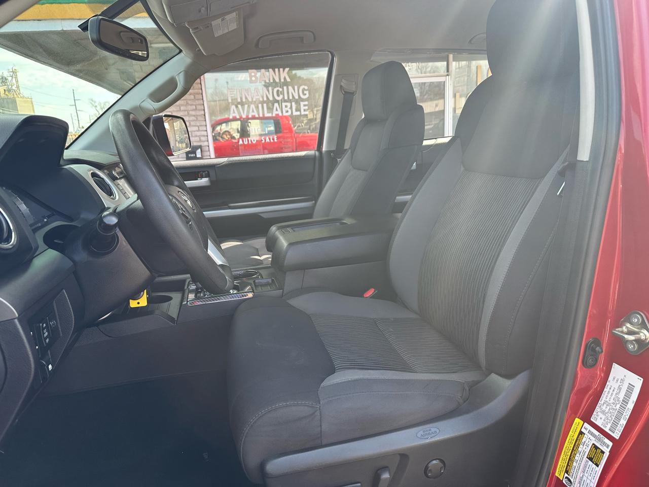 Toyota Tundra SR5 5.7L V8 FFV CrewMax 4WD 2016