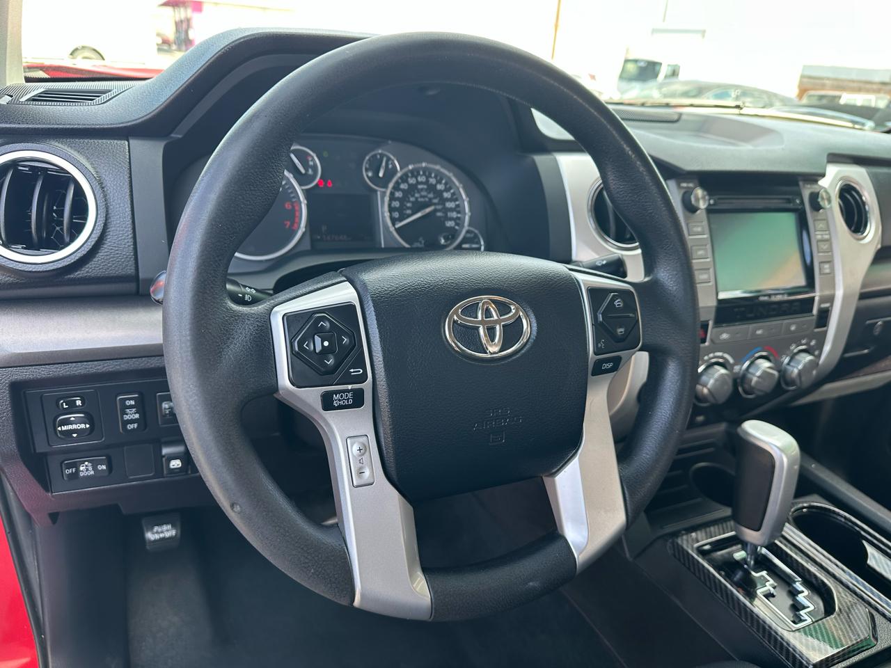 Toyota Tundra SR5 5.7L V8 FFV CrewMax 4WD 2016