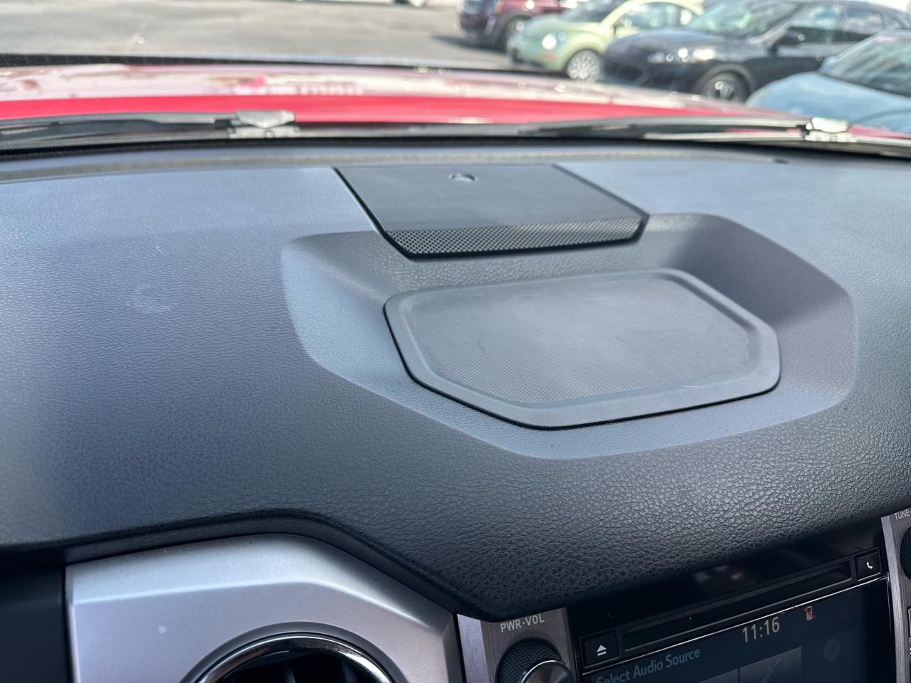 Toyota Tundra SR5 5.7L V8 FFV CrewMax 4WD 2016