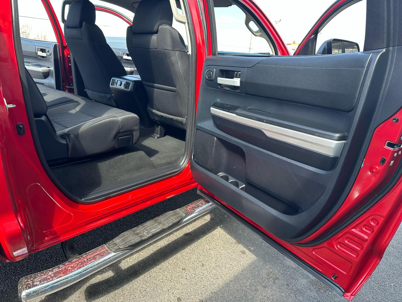 Toyota Tundra SR5 5.7L V8 FFV CrewMax 4WD 2016