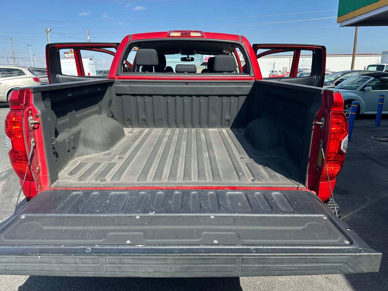 Toyota Tundra SR5 5.7L V8 FFV CrewMax 4WD 2016