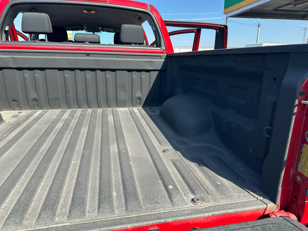 Toyota Tundra SR5 5.7L V8 FFV CrewMax 4WD 2016