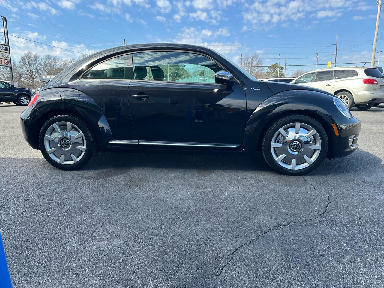 Volkswagen Beetle  2013