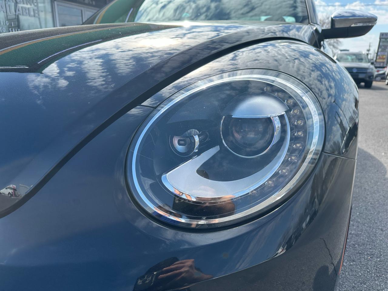 Volkswagen Beetle  2013