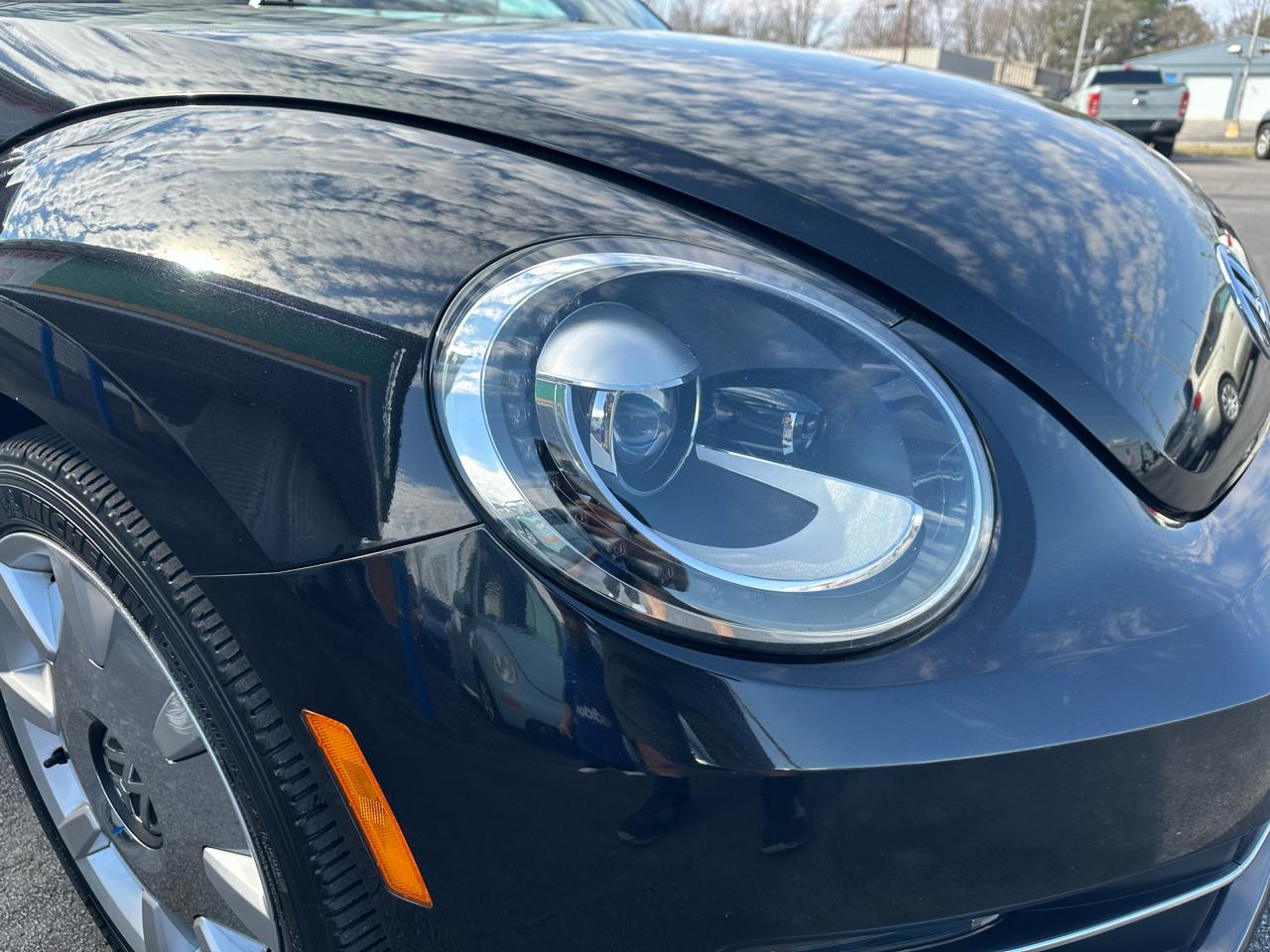 Volkswagen Beetle  2013