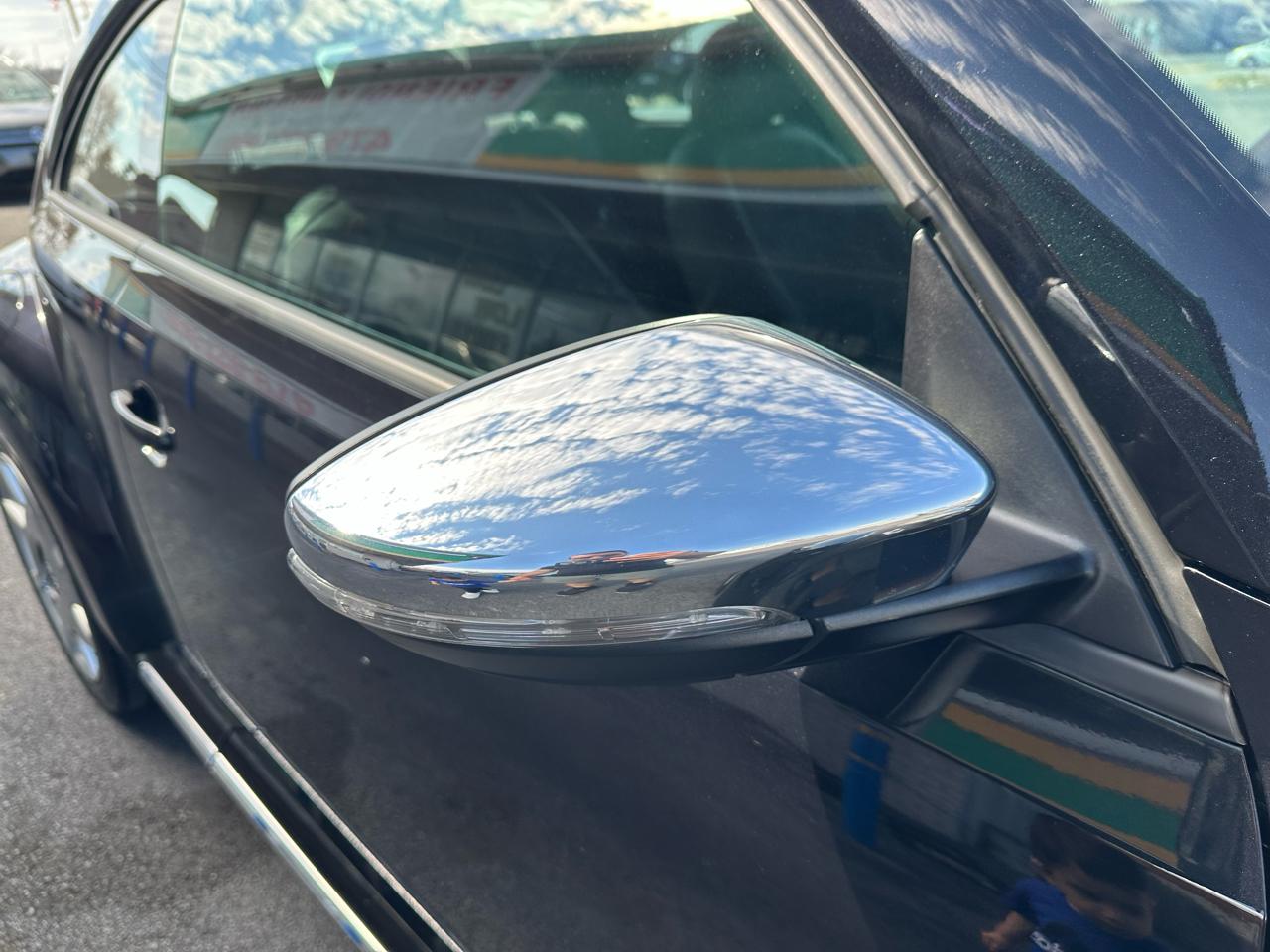 Volkswagen Beetle  2013