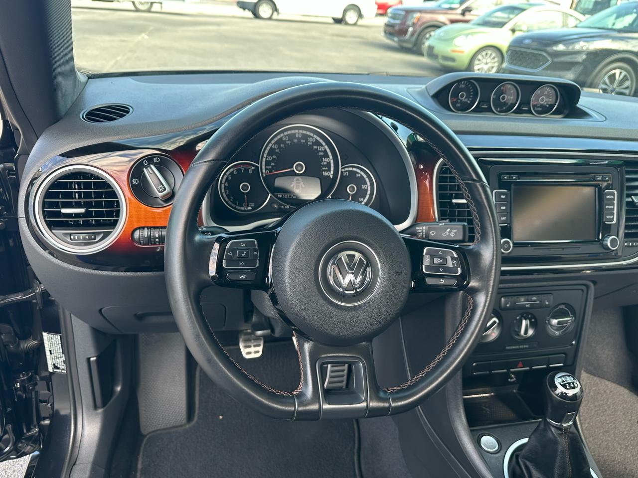 Volkswagen Beetle  2013