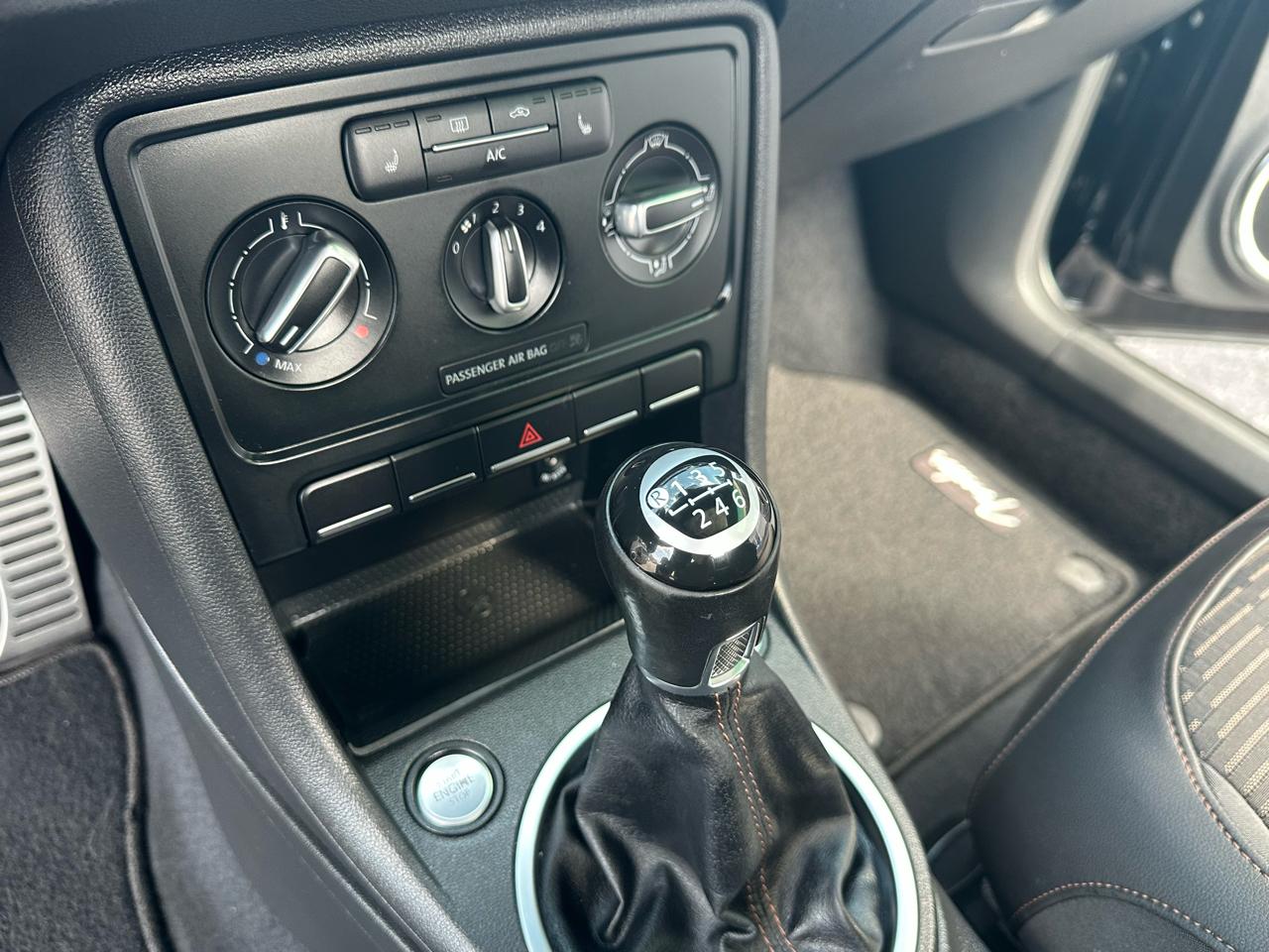 Volkswagen Beetle  2013