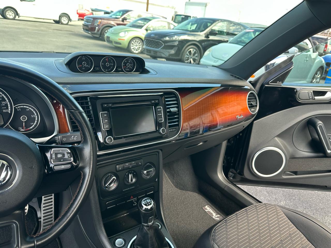 Volkswagen Beetle  2013