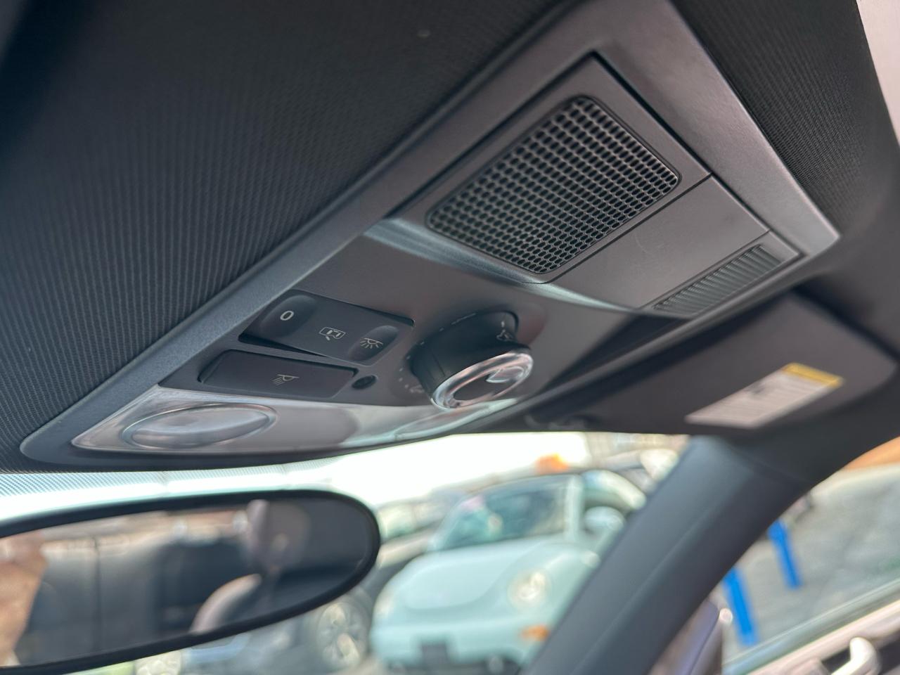 Volkswagen Beetle  2013