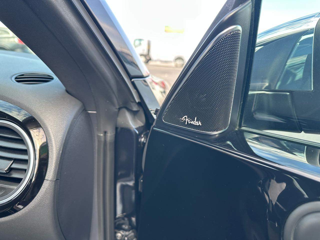 Volkswagen Beetle  2013