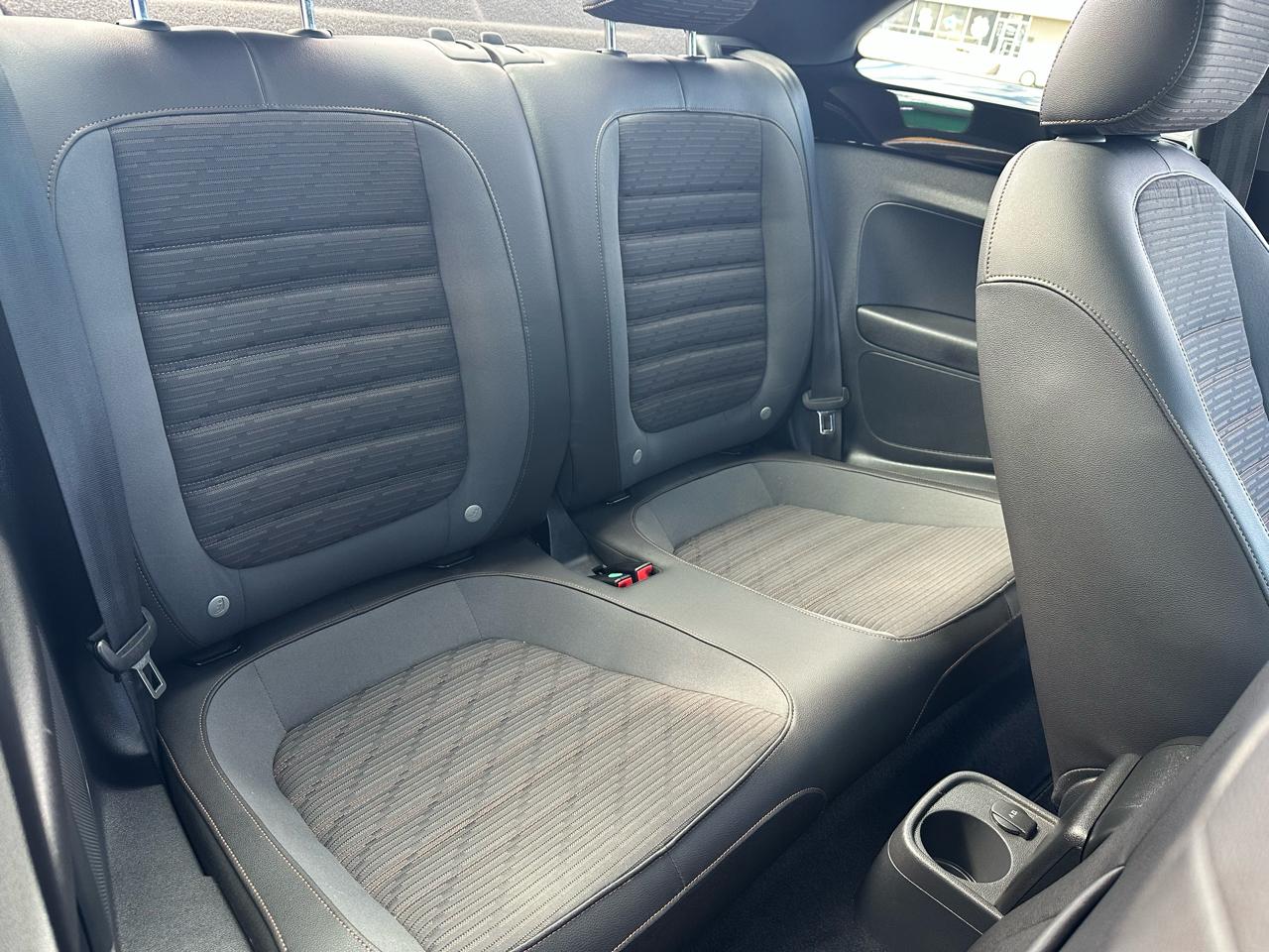 Volkswagen Beetle  2013