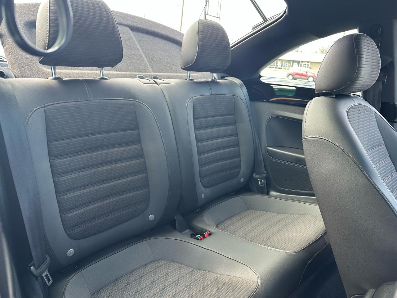 Volkswagen Beetle  2013