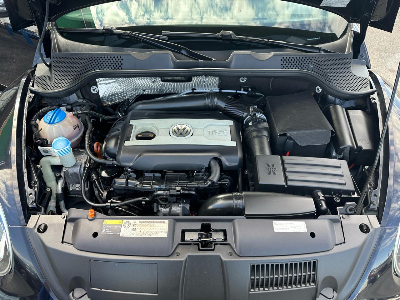 Volkswagen Beetle  2013