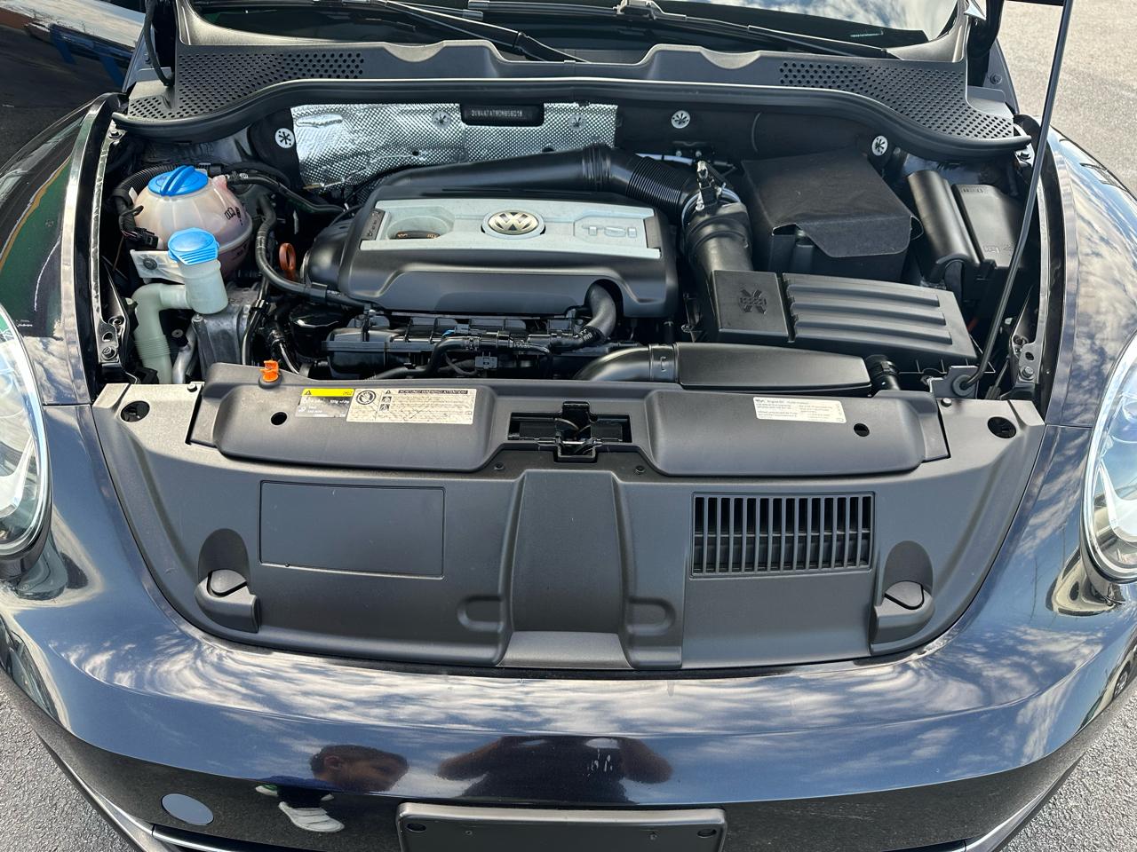 Volkswagen Beetle  2013