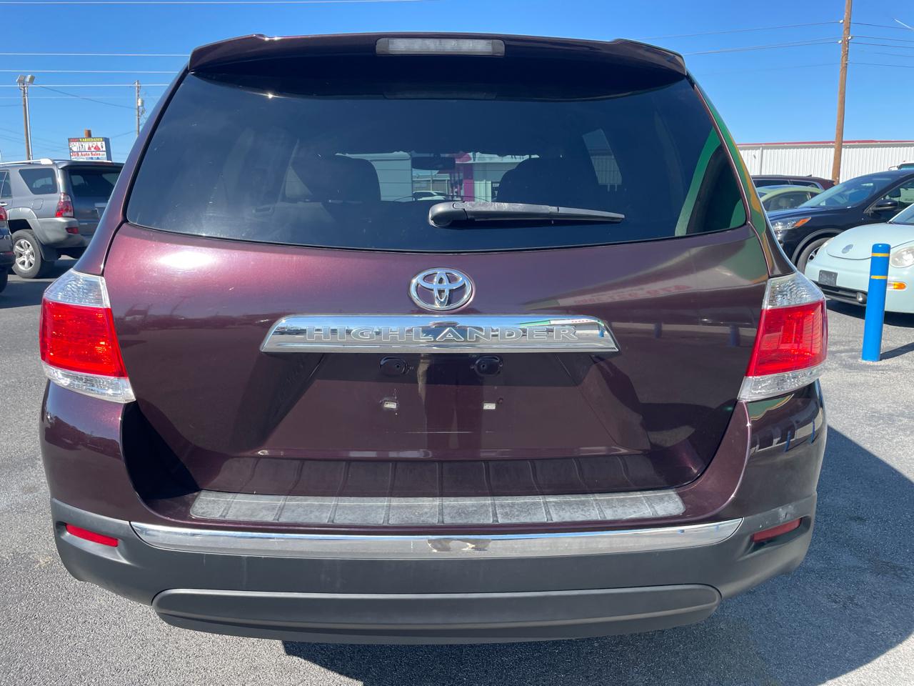 Toyota Highlander Base 2WD V6 2013