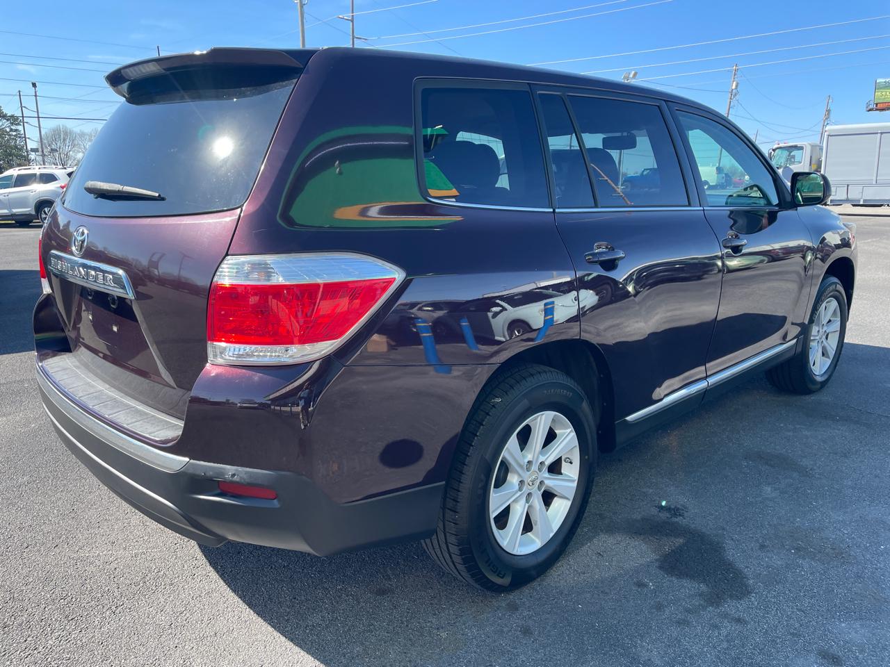 Toyota Highlander Base 2WD V6 2013