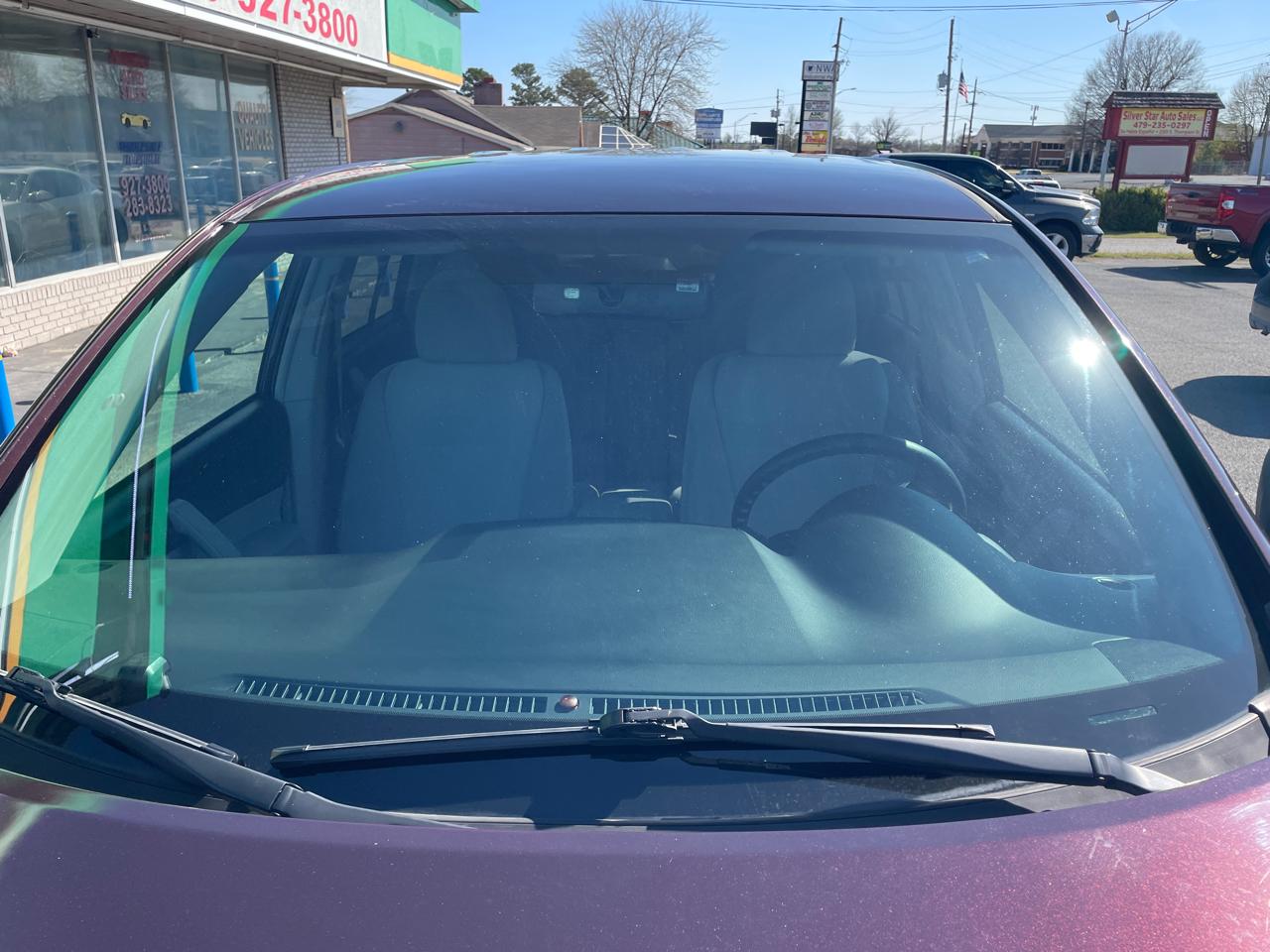 Toyota Highlander Base 2WD V6 2013