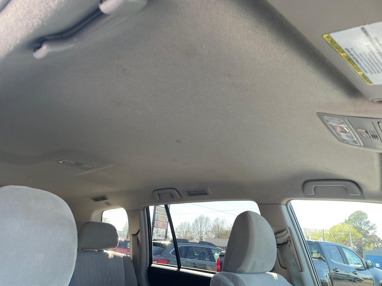 Toyota Highlander Base 2WD V6 2013