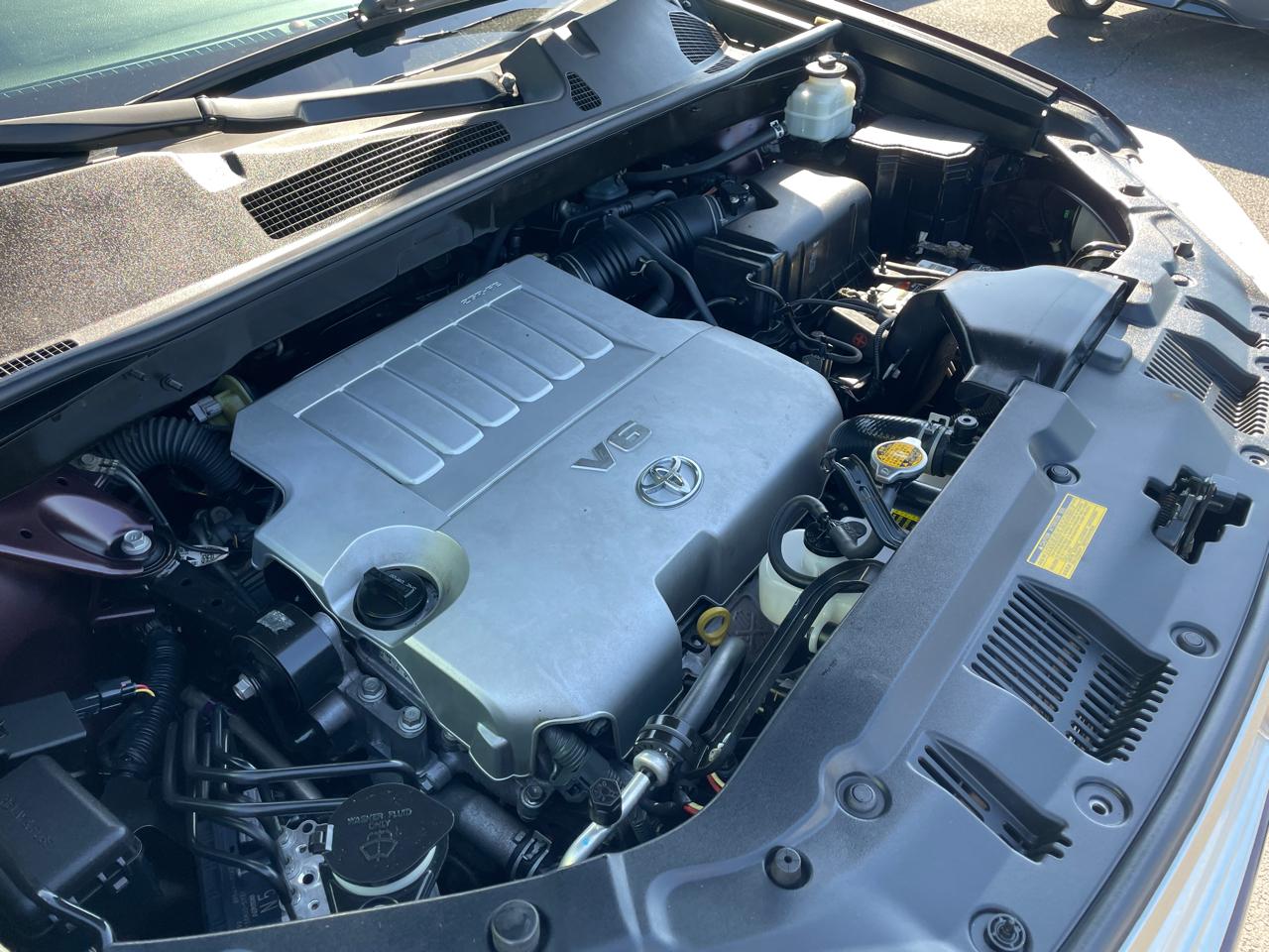 Toyota Highlander Base 2WD V6 2013