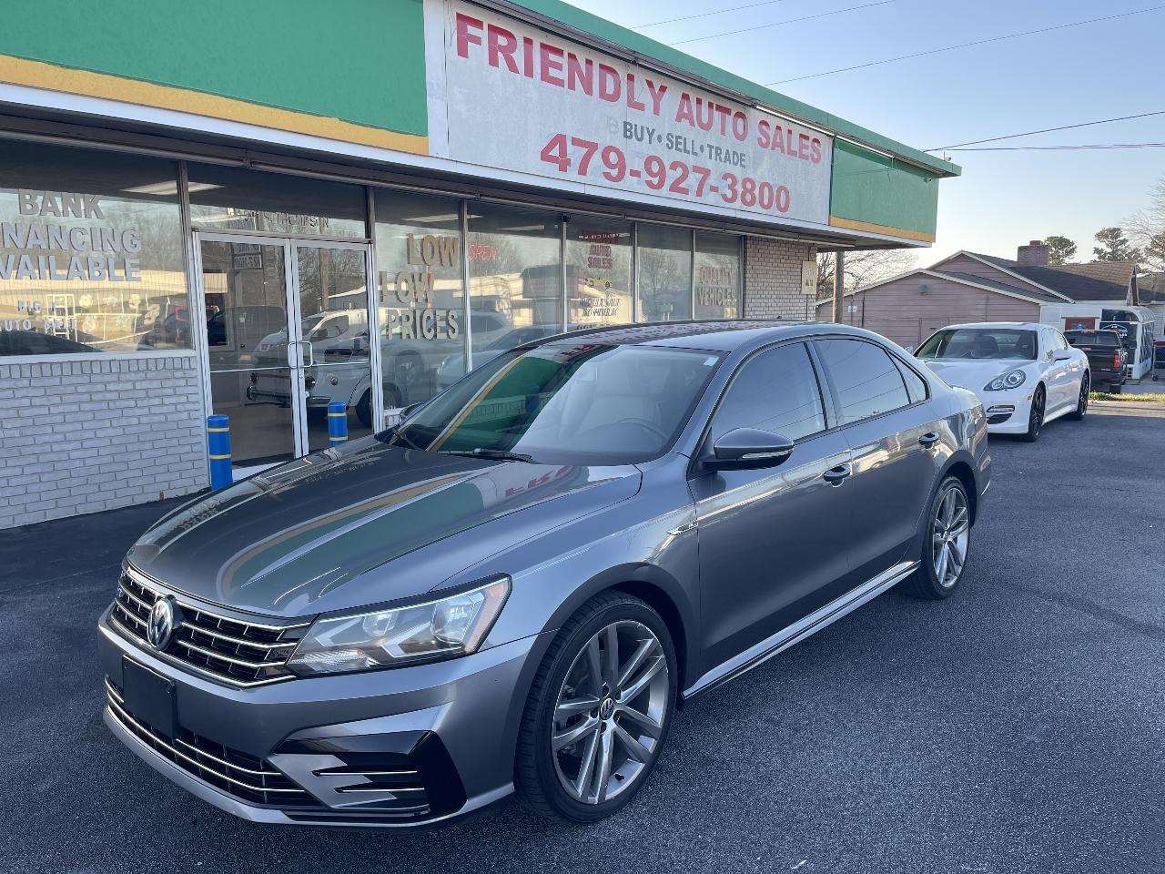 2018 Volkswagen Passat R-Line